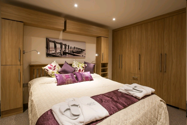 Calvert Kielder Lodges - bedroom